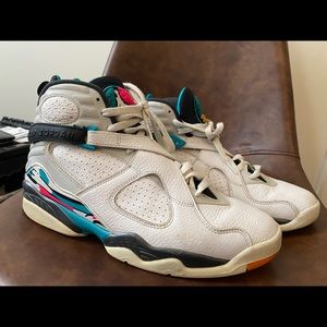 Jordan 8’s size 9.5